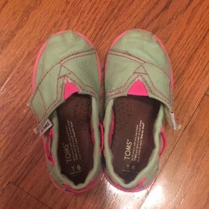 Tiny Toms Mint and Pink size T6